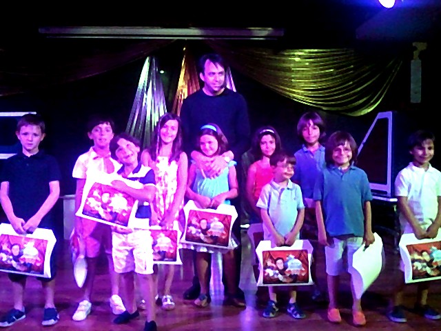 Taller de magia infantil con participación del público.