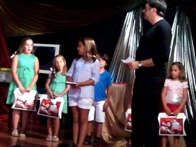 Curso de magia infantil en hotel vacacional.